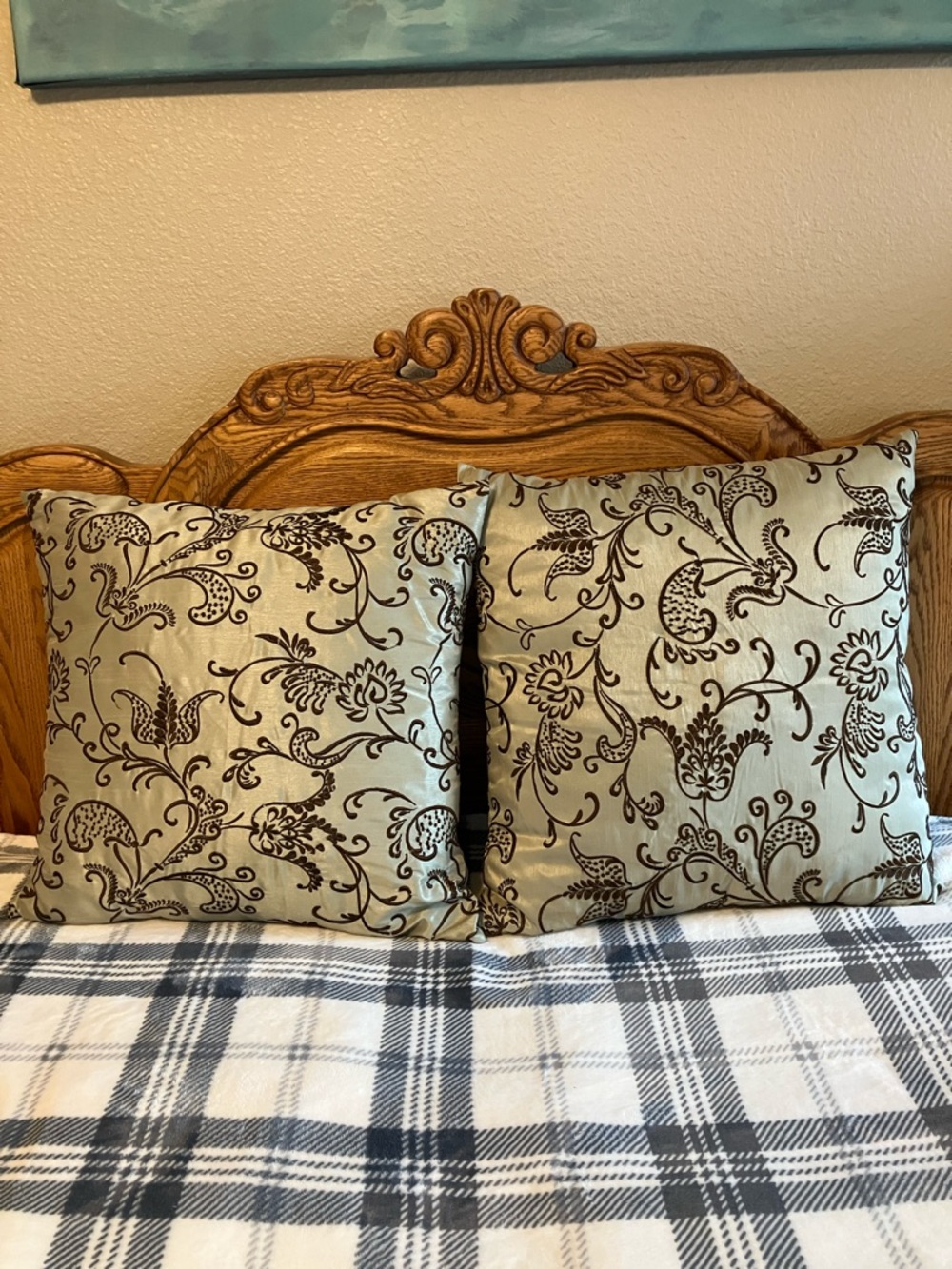 Decorative Scroll-Pattern Throw Pillows in Champagne green, and Brown - Set of 2